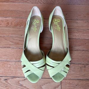 Seychelles | Open-toe pump | Aloe